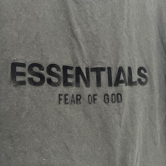 Fear Of God Essentials Men T-Shirt Black Size M Stretch Short Sleeve Cotton - Picture 8 of 9